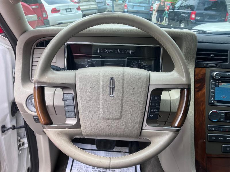 Lincoln Navigator L 4WD 2012