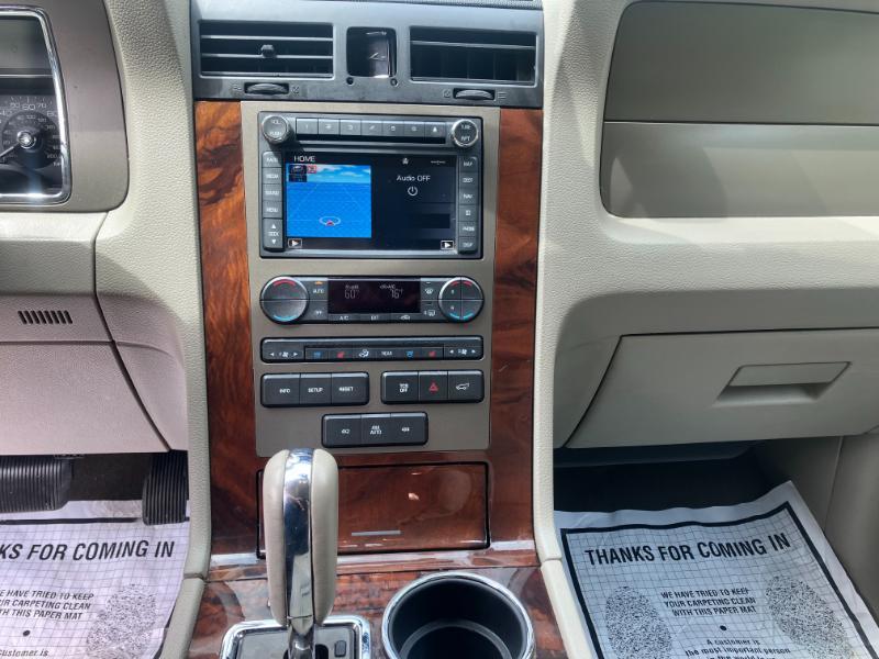 Lincoln Navigator L 4WD 2012