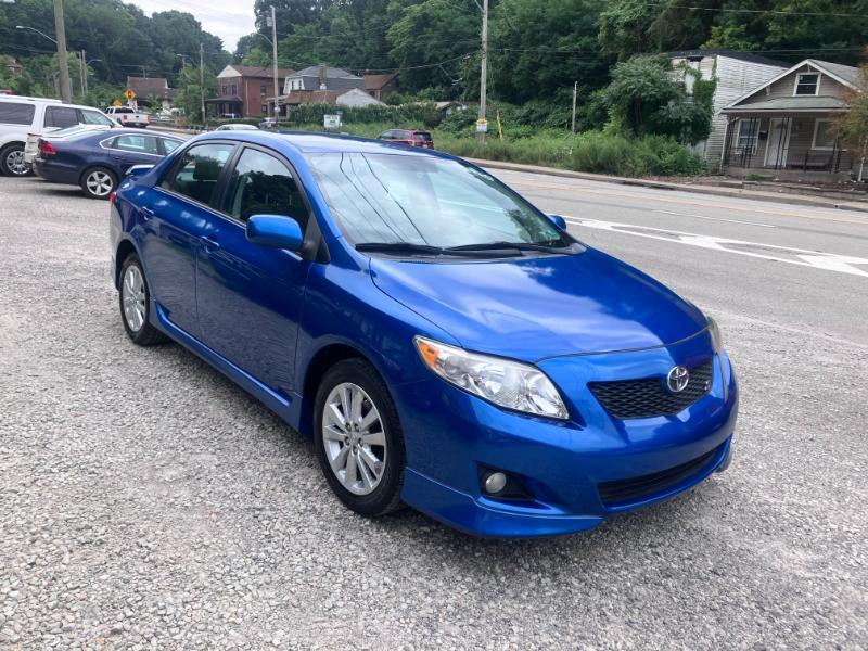 Toyota Corolla Base 2010