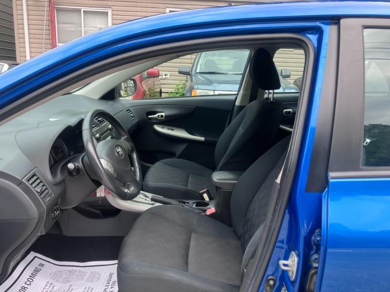 Toyota Corolla Base 2010