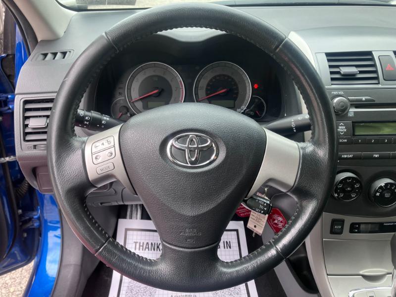 Toyota Corolla Base 2010
