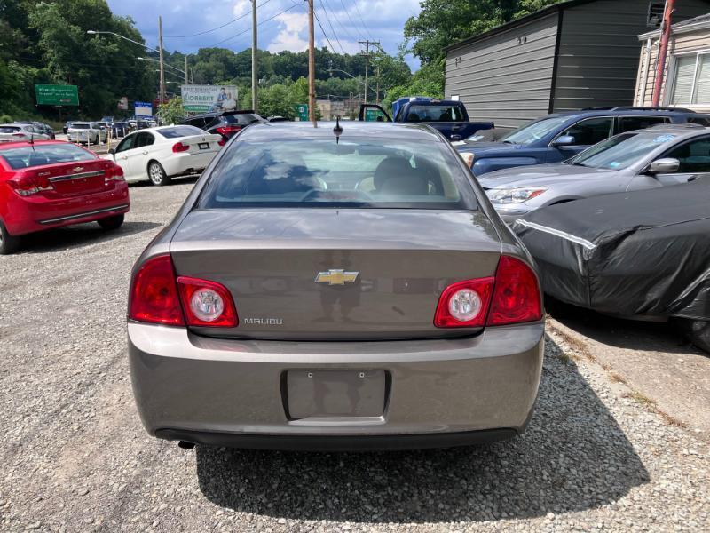 Chevrolet Malibu LS 2011
