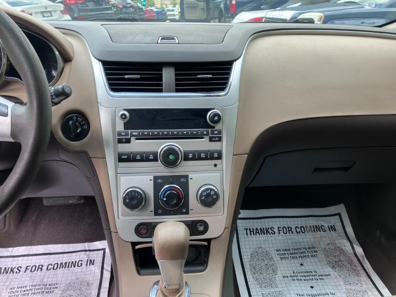Chevrolet Malibu LS 2011
