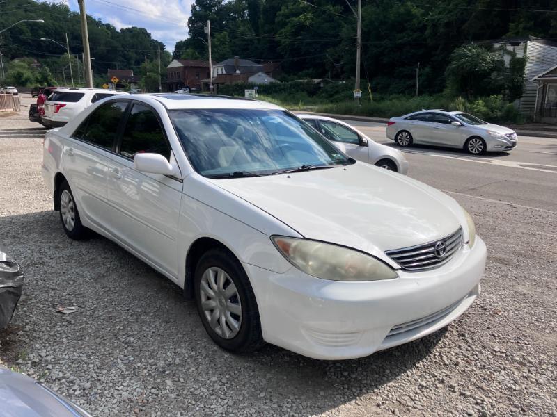 Toyota Camry LE 2005