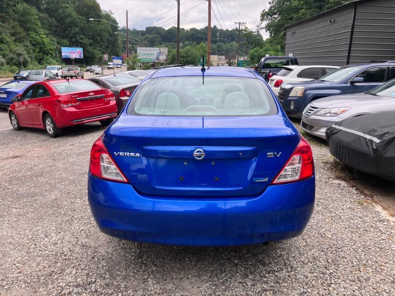 Nissan Versa 1.6 S Sedan 2012