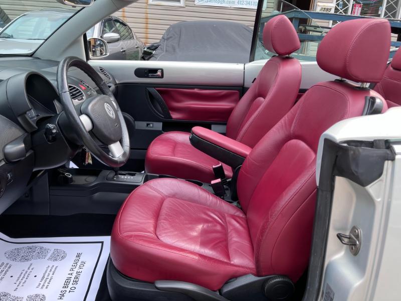 Volkswagen New Beetle S Convertible 2009
