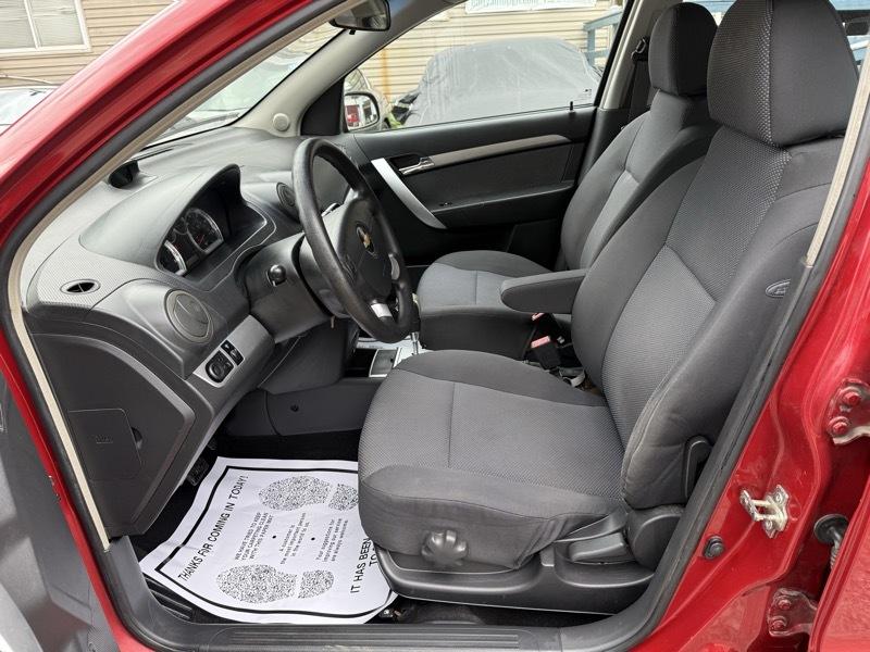 Chevrolet Aveo LS 4-Door 2011
