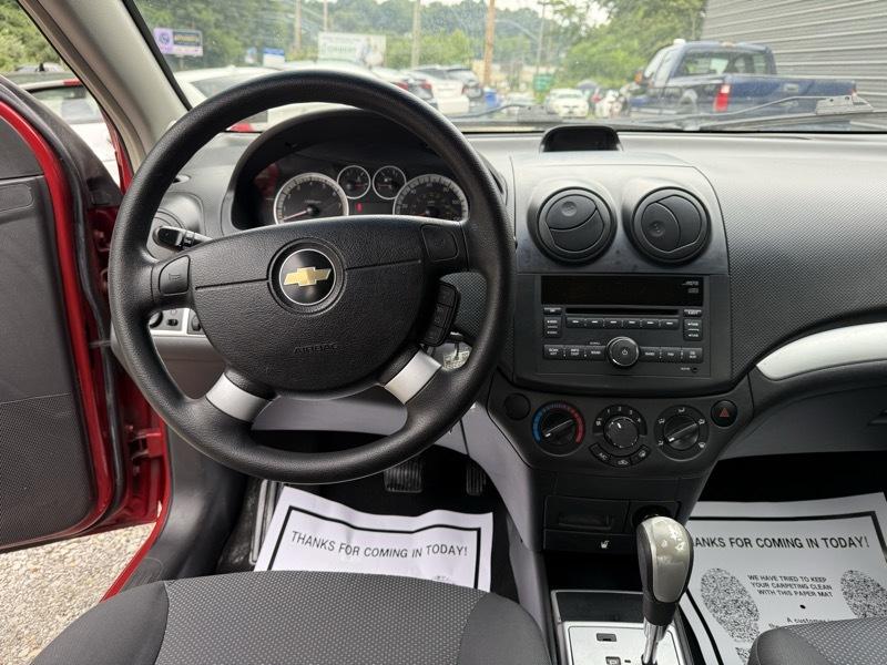 Chevrolet Aveo LS 4-Door 2011