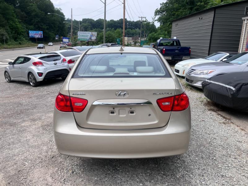 Hyundai Elantra SE 2010