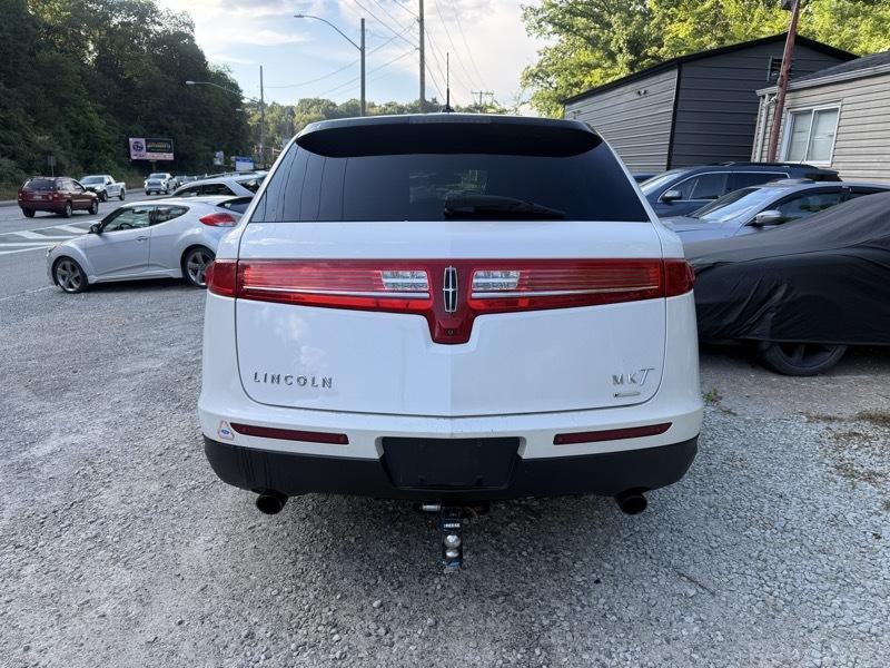 Lincoln MKT 3.5L with EcoBoost AWD 2013