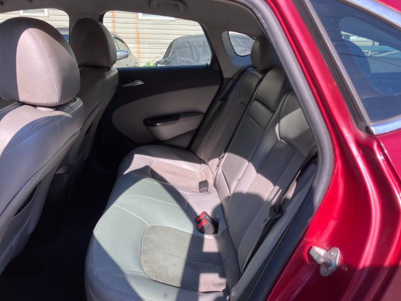 Buick Verano Base 2012