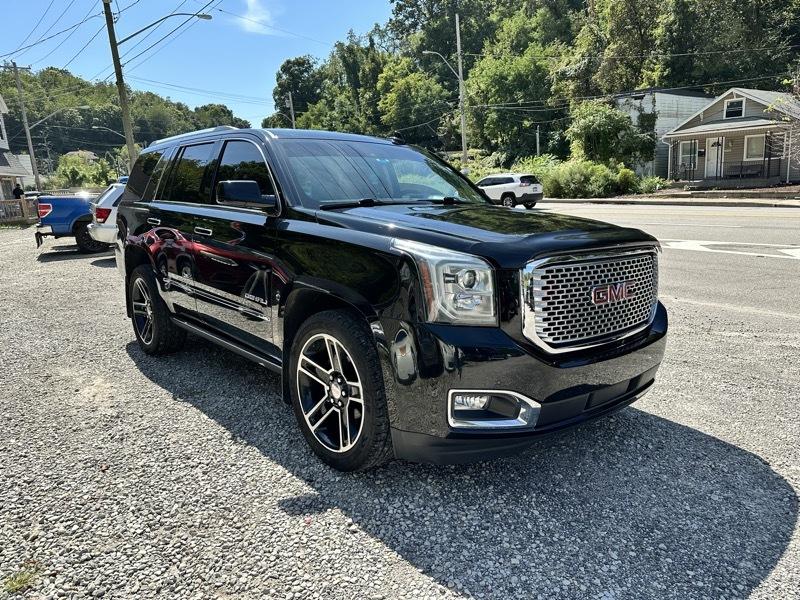 GMC Yukon Denali 4WD 2015
