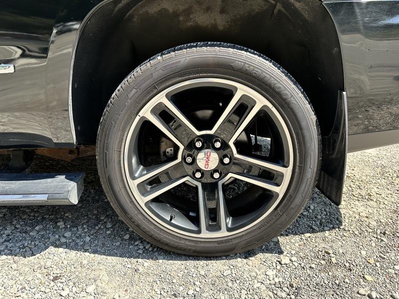 GMC Yukon Denali 4WD 2015