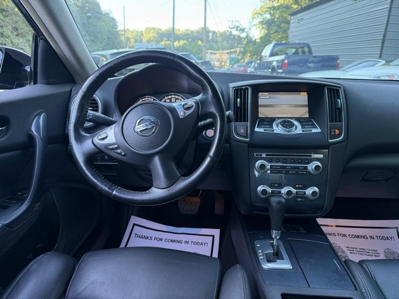 Nissan Maxima SV 2012