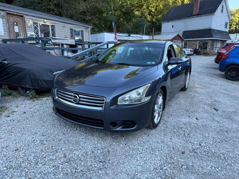 Nissan Maxima SV 2012