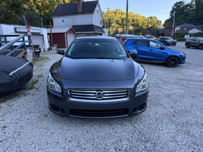 Nissan Maxima SV 2012