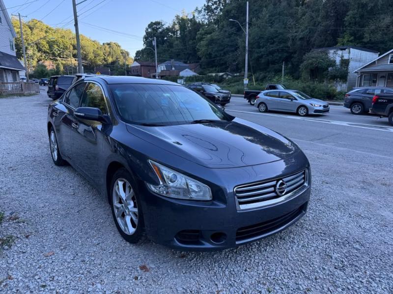 Nissan Maxima SV 2012