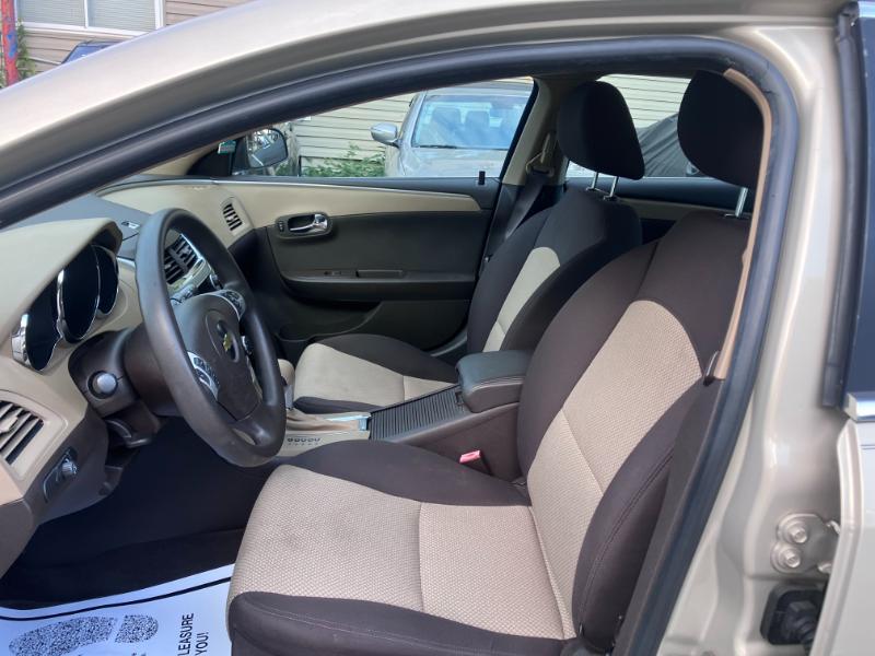 Chevrolet Malibu LS 2011