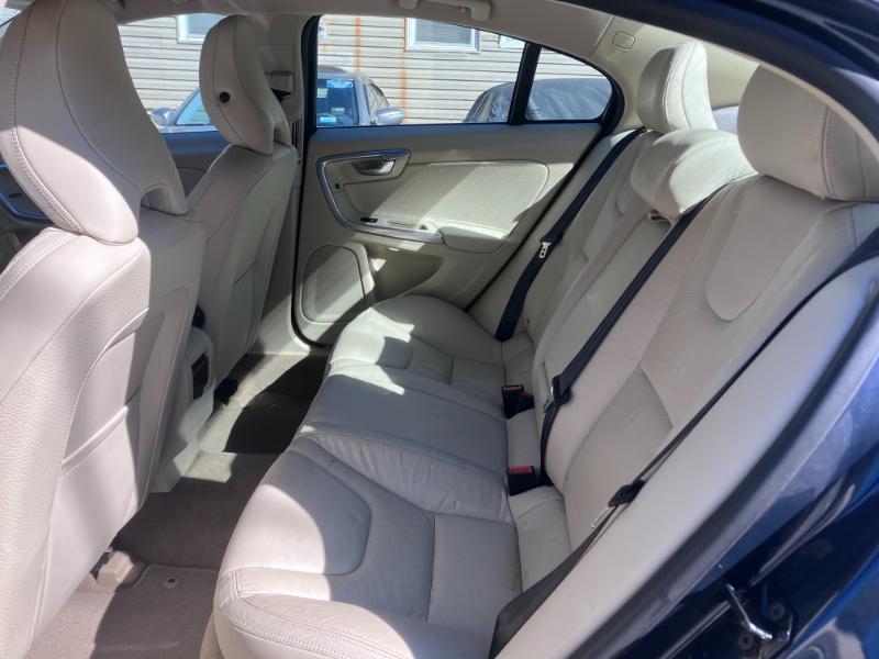 Volvo S60 T5 2012