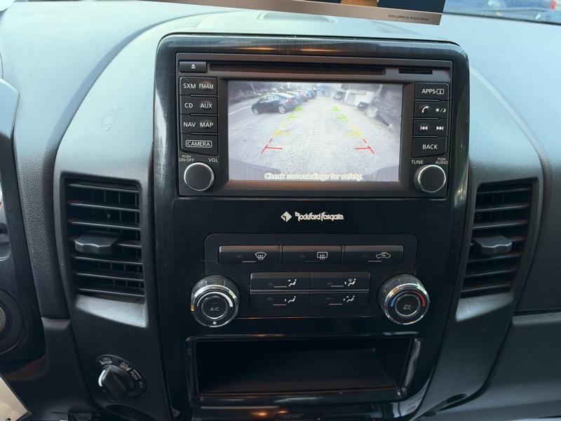 Nissan Titan PRO-4X Crew Cab 4WD SWB 2015