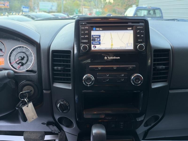 Nissan Titan PRO-4X Crew Cab 4WD SWB 2015