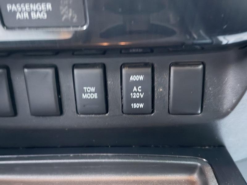 Nissan Titan PRO-4X Crew Cab 4WD SWB 2015