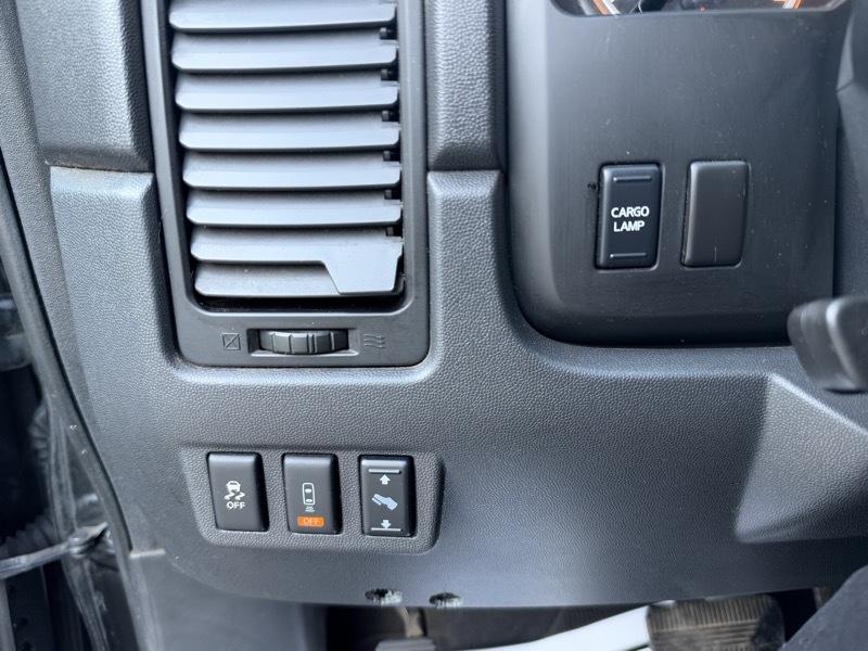 Nissan Titan PRO-4X Crew Cab 4WD SWB 2015