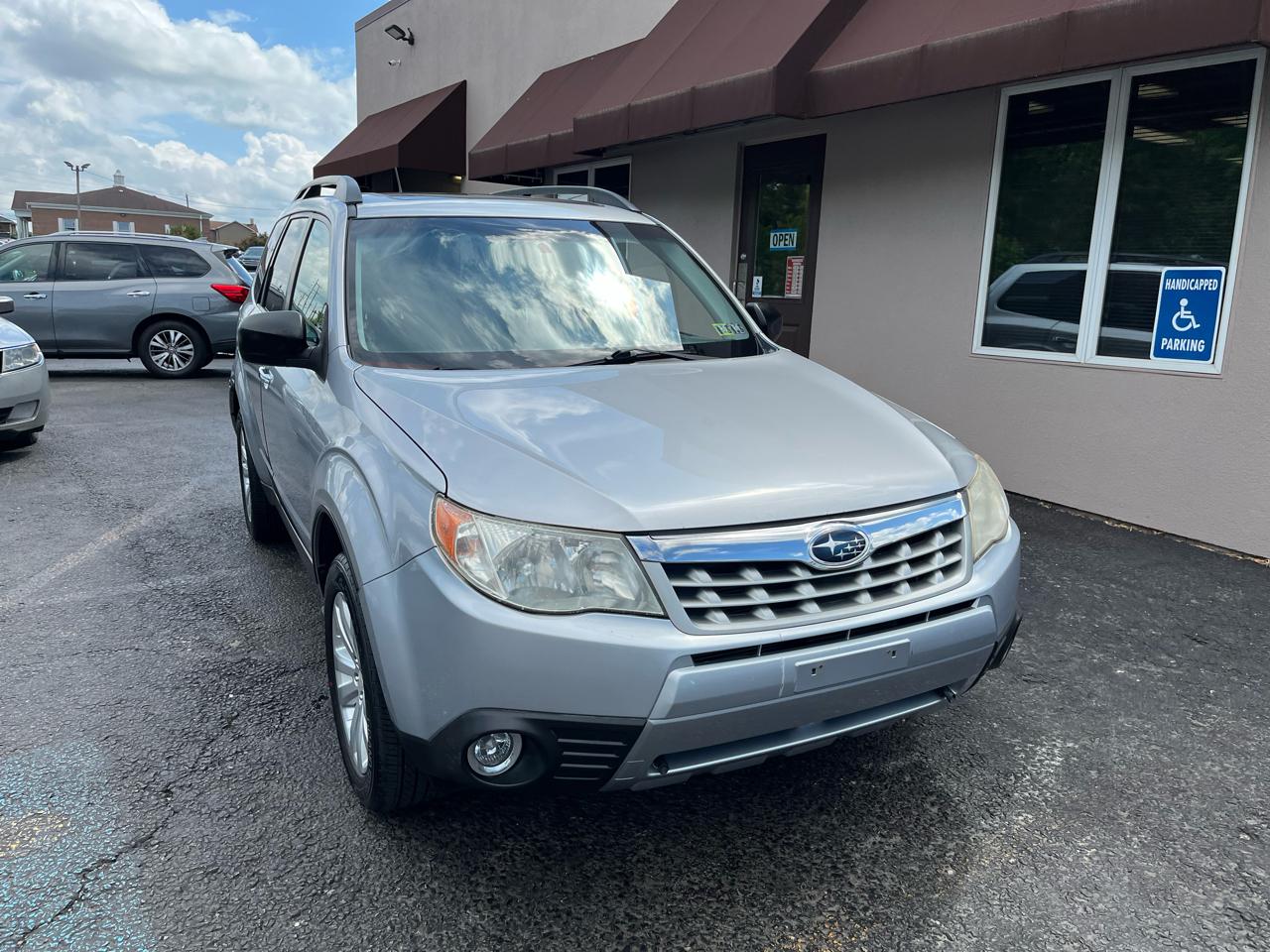 Subaru Forester 2.5X Limited 2012