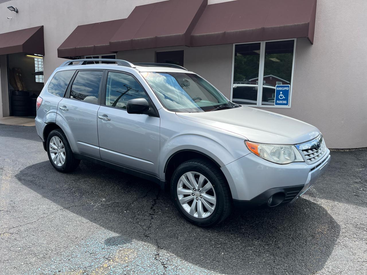 Subaru Forester 2.5X Limited 2012