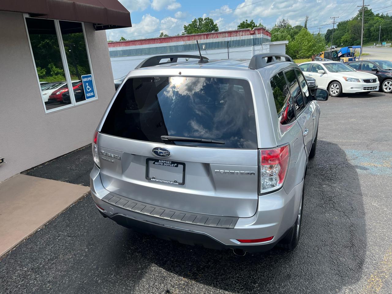 Subaru Forester 2.5X Limited 2012