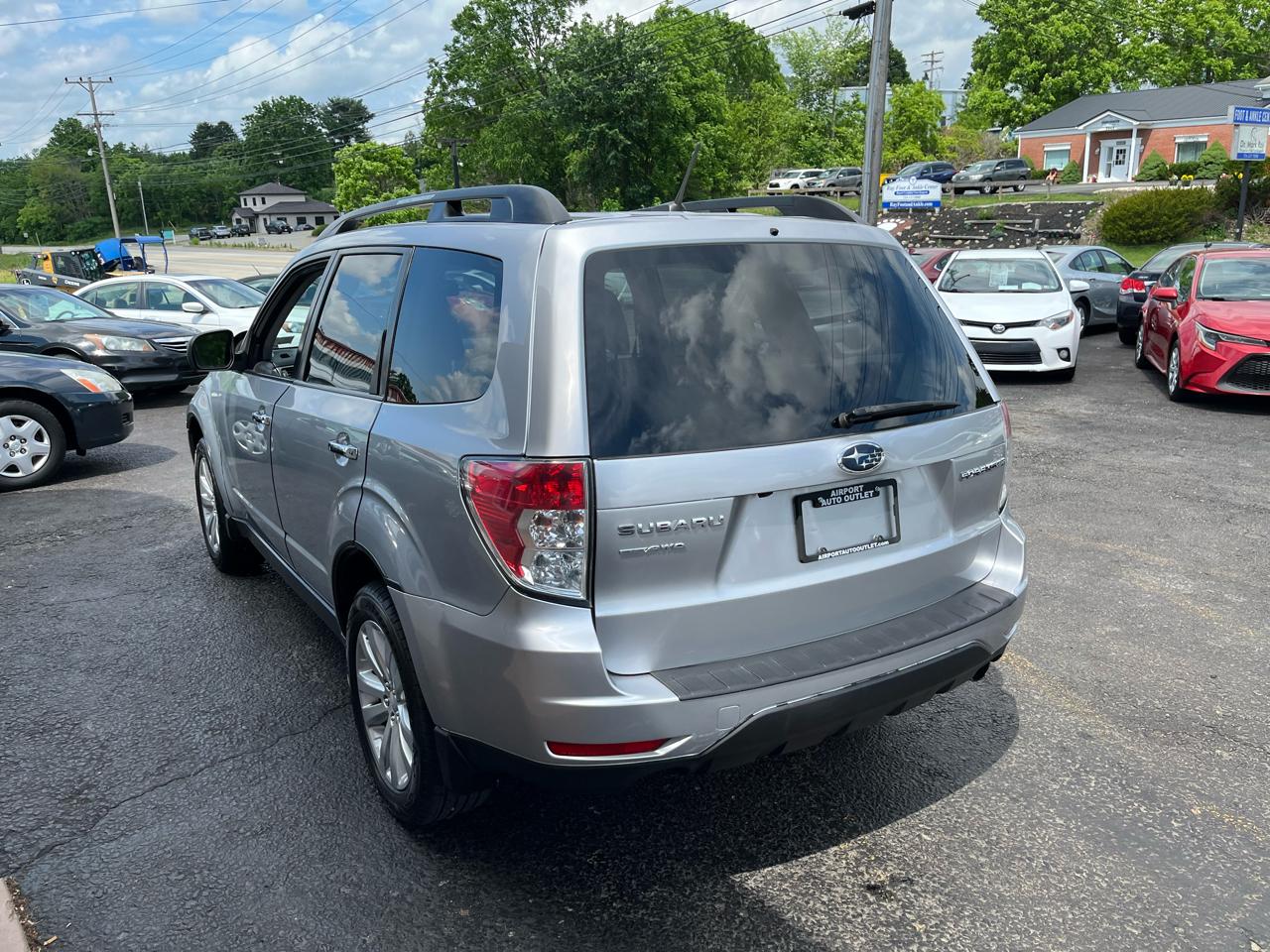 Subaru Forester 2.5X Limited 2012
