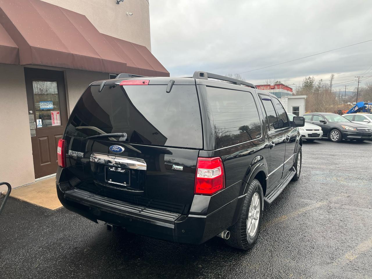 Ford Expedition EL XLT 4WD 2012