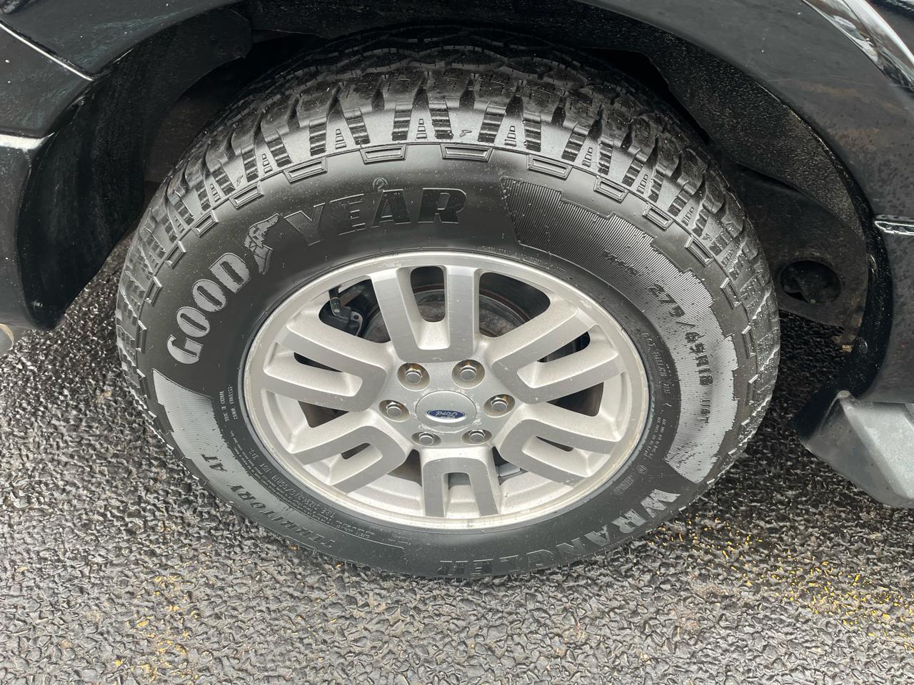 Ford Expedition EL XLT 4WD 2012