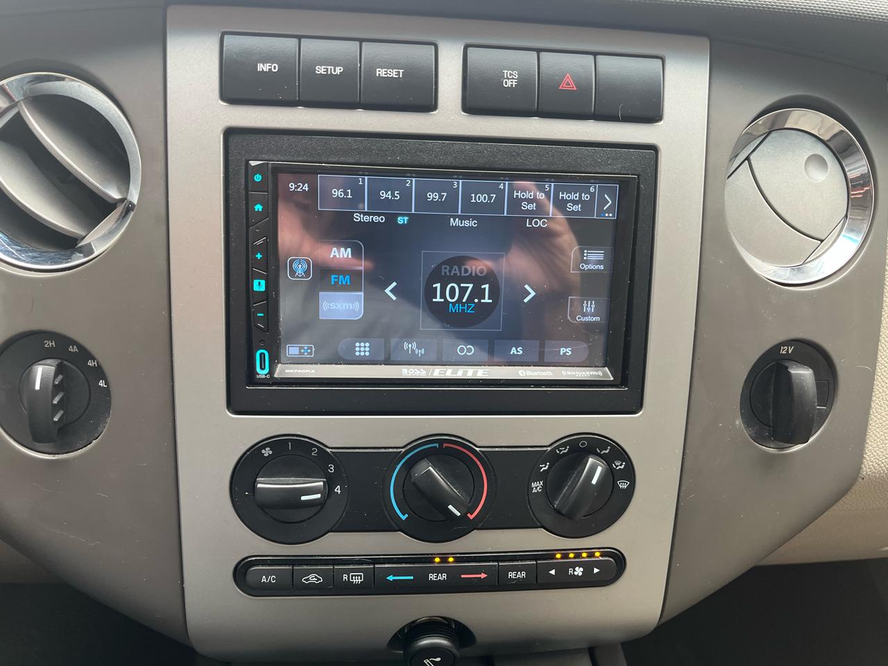 Ford Expedition EL XLT 4WD 2012