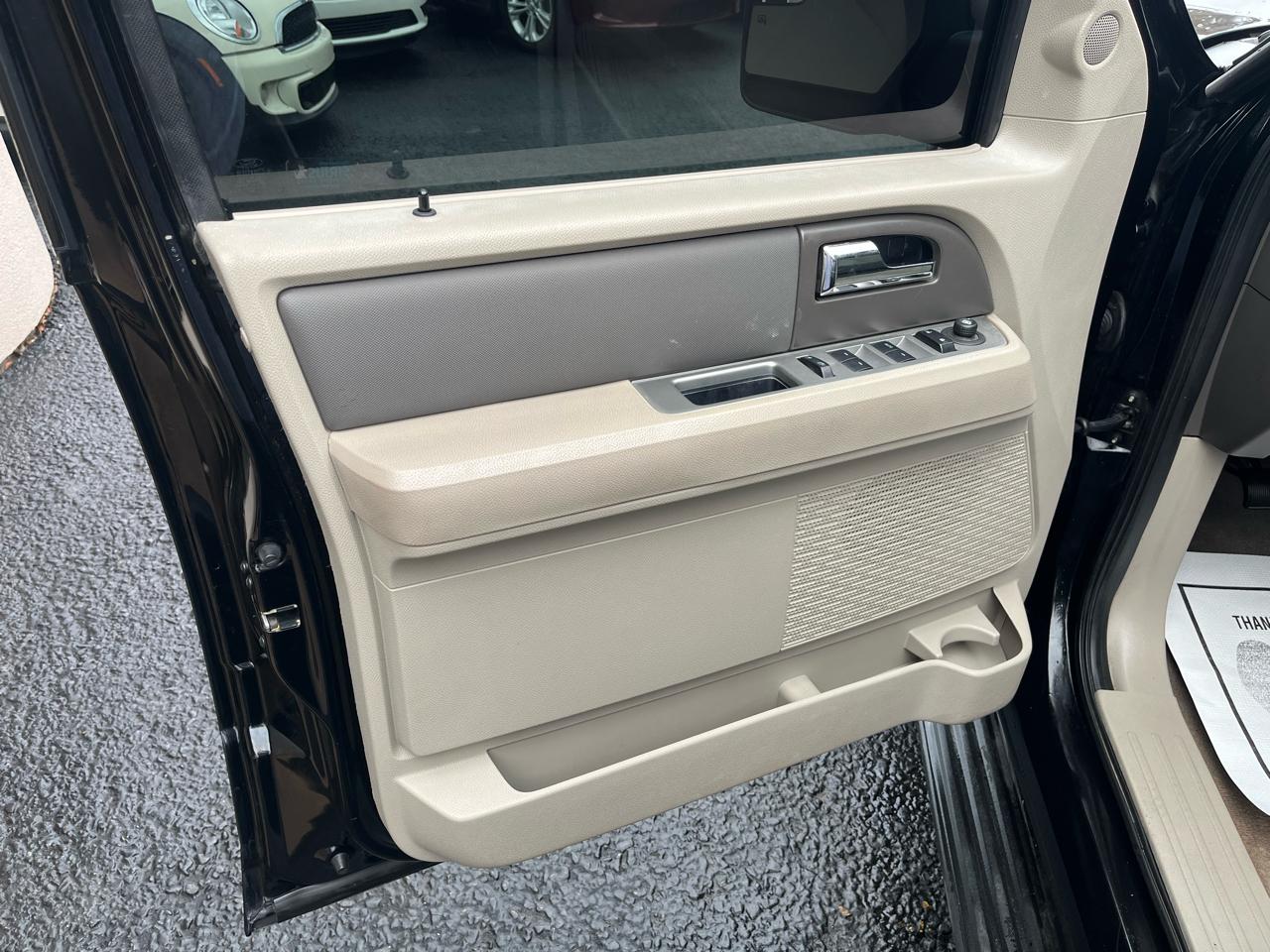 Ford Expedition EL XLT 4WD 2012