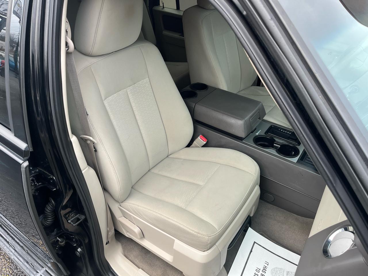 Ford Expedition EL XLT 4WD 2012