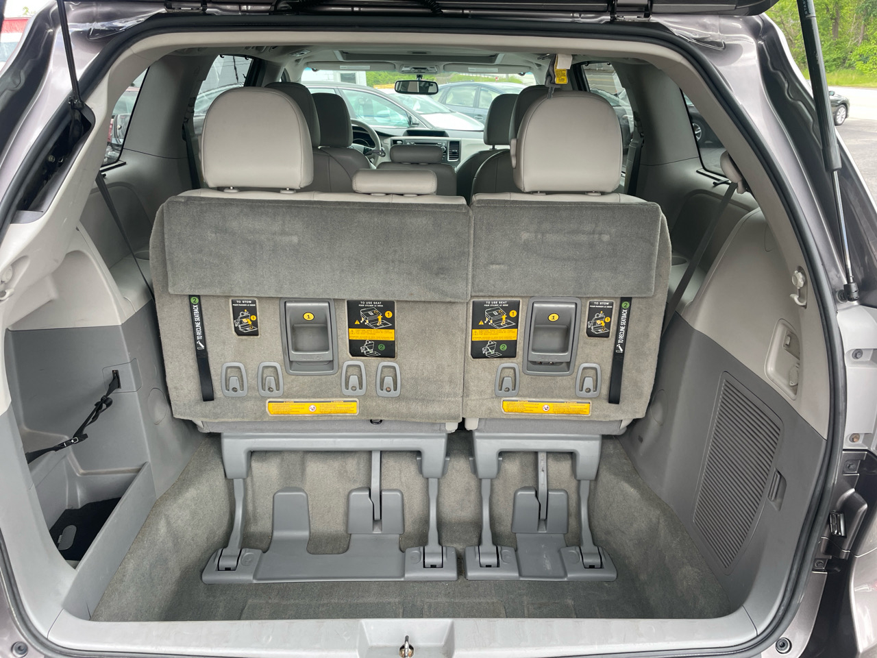 Toyota Sienna XLE FWD 8-Passenger V6 2014