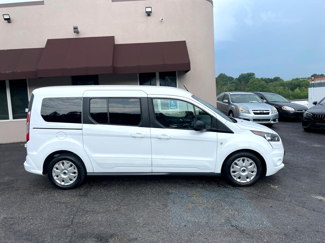 2015 Ford Transit Connect Wagon XLT photo 4