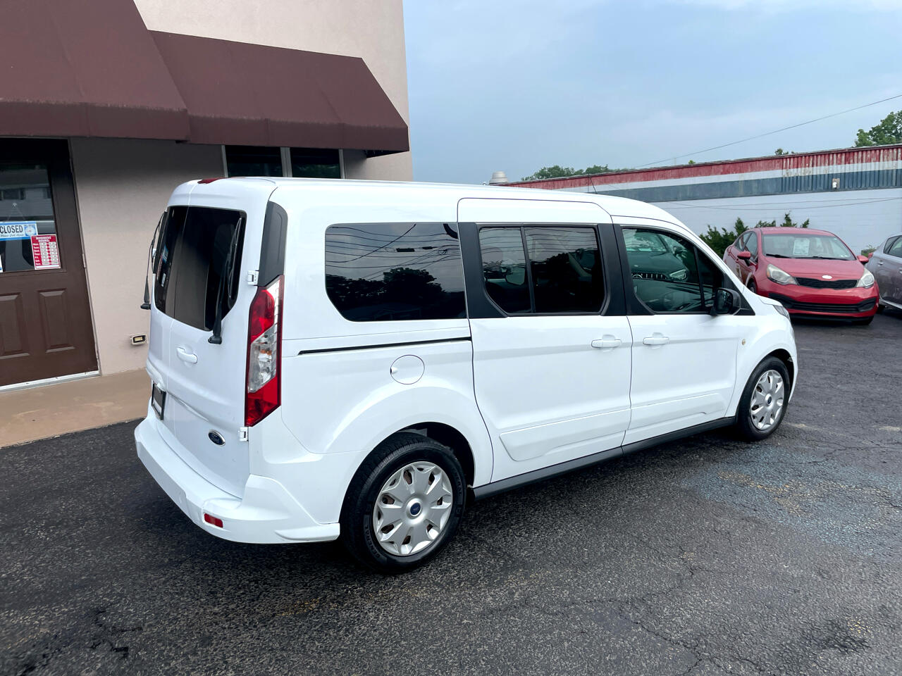 2015 Ford Transit Connect Wagon XLT photo 5