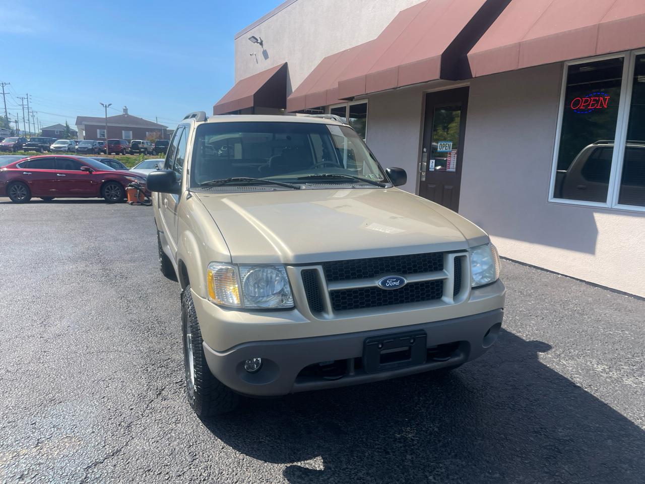 Ford Explorer Sport Trac 4WD 4dr XLT 2002 Ford Explorer Sport Trac 4WD 4dr XLT 2002