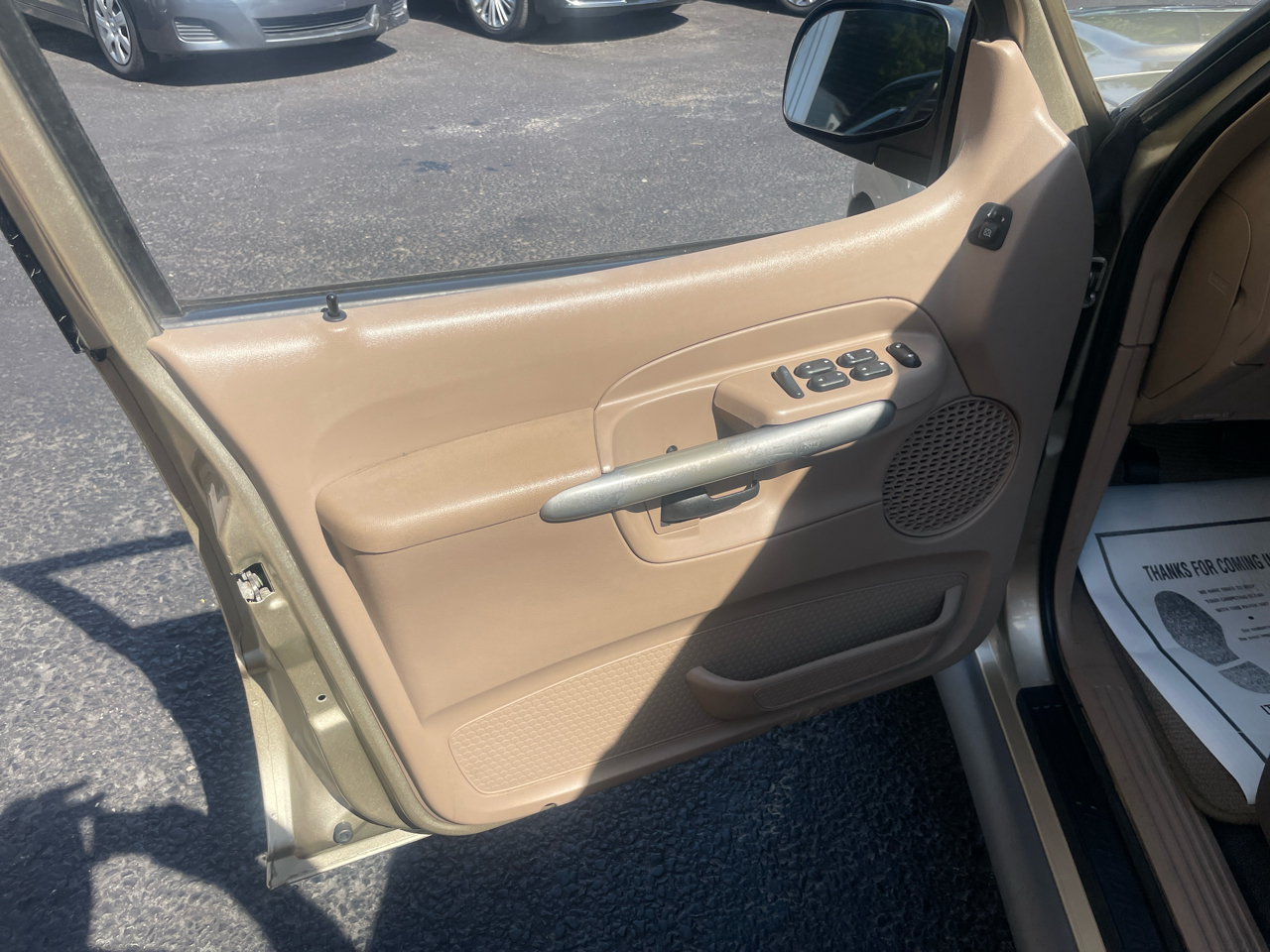 Ford Explorer Sport Trac 4WD 4dr XLT 2002 Ford Explorer Sport Trac 4WD 4dr XLT 2002