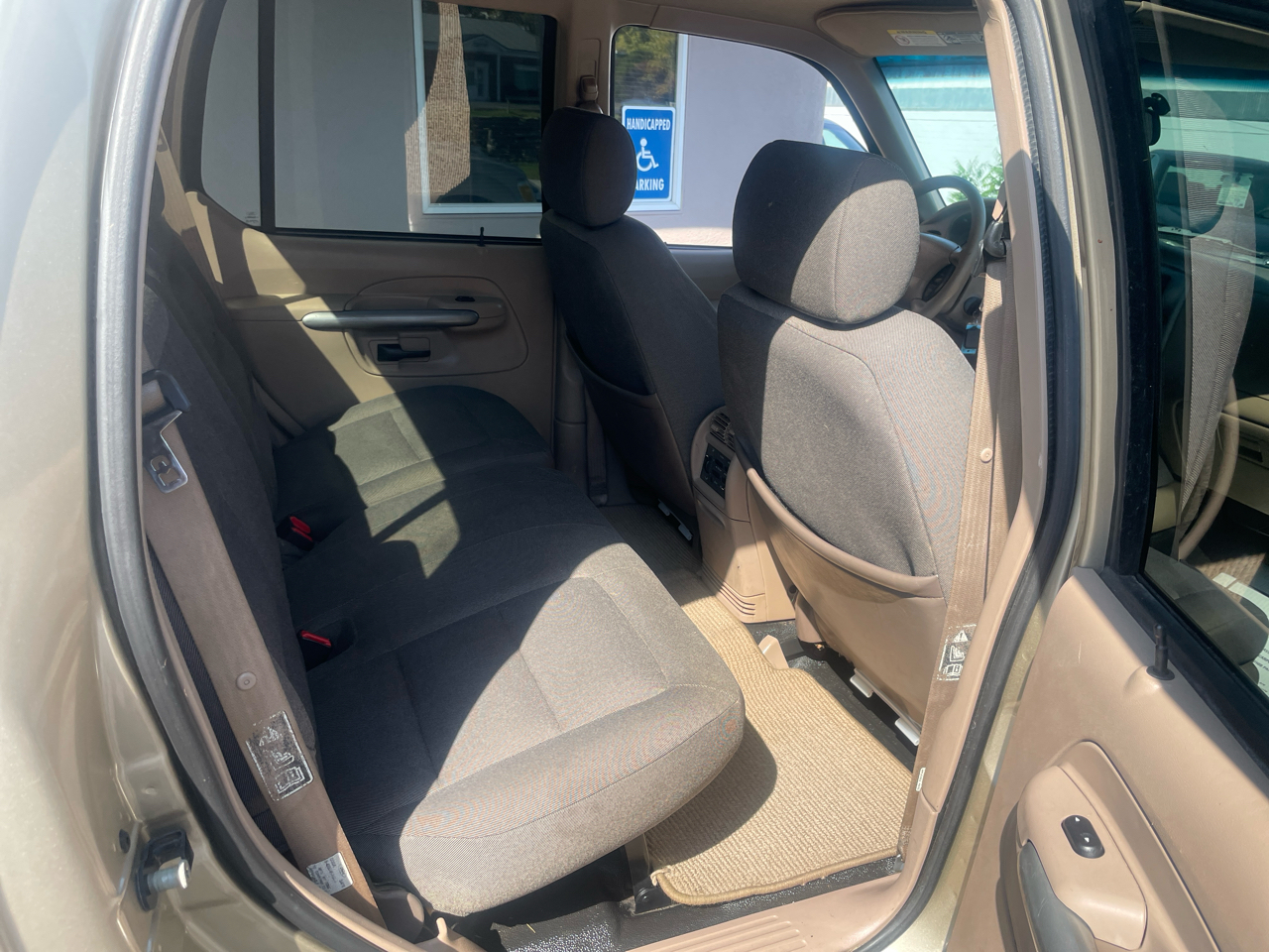 Ford Explorer Sport Trac 4WD 4dr XLT 2002 Ford Explorer Sport Trac 4WD 4dr XLT 2002