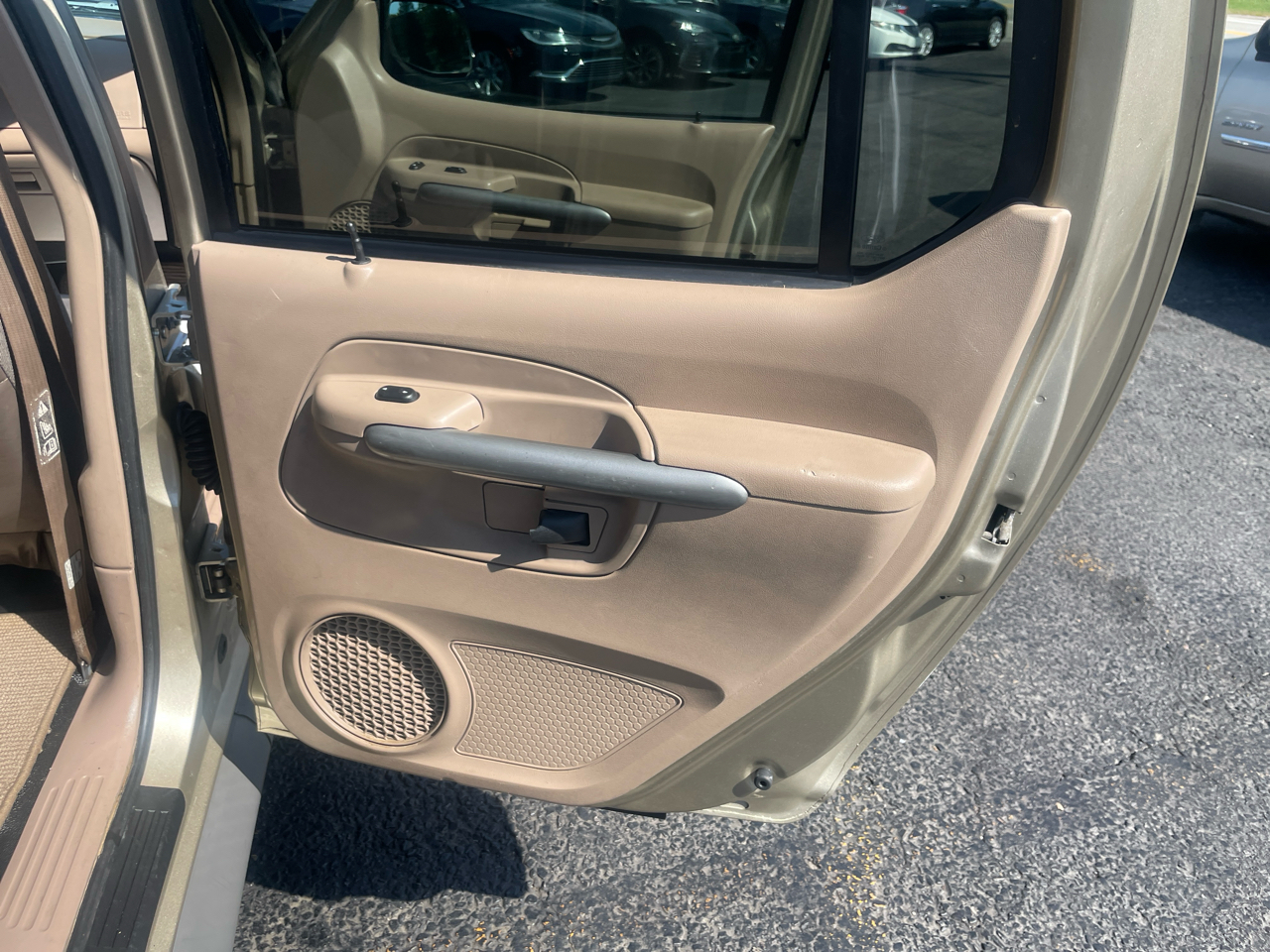 Ford Explorer Sport Trac 4WD 4dr XLT 2002 Ford Explorer Sport Trac 4WD 4dr XLT 2002