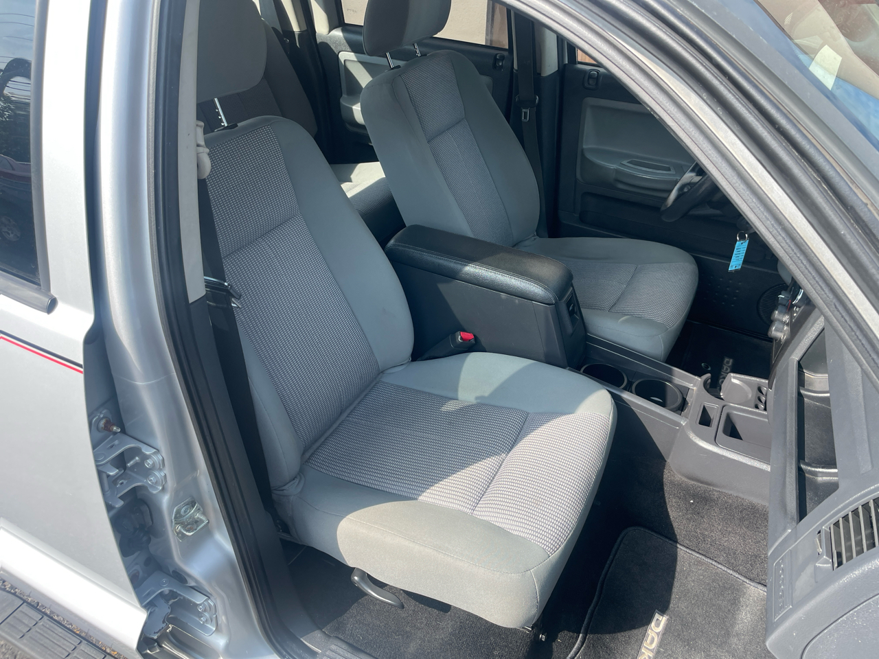 2010 Dodge Dakota SLT photo 20
