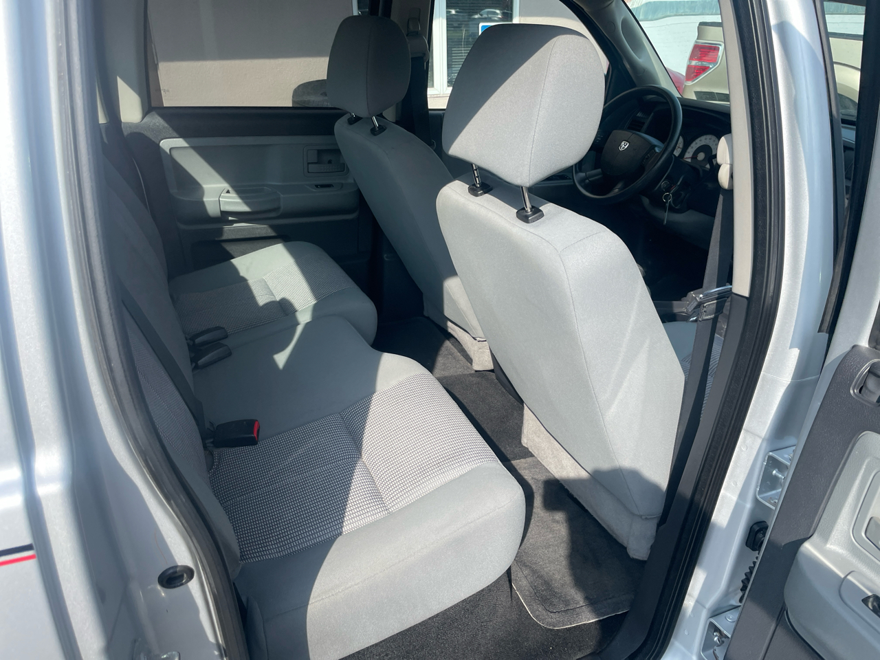 2010 Dodge Dakota SLT photo 22