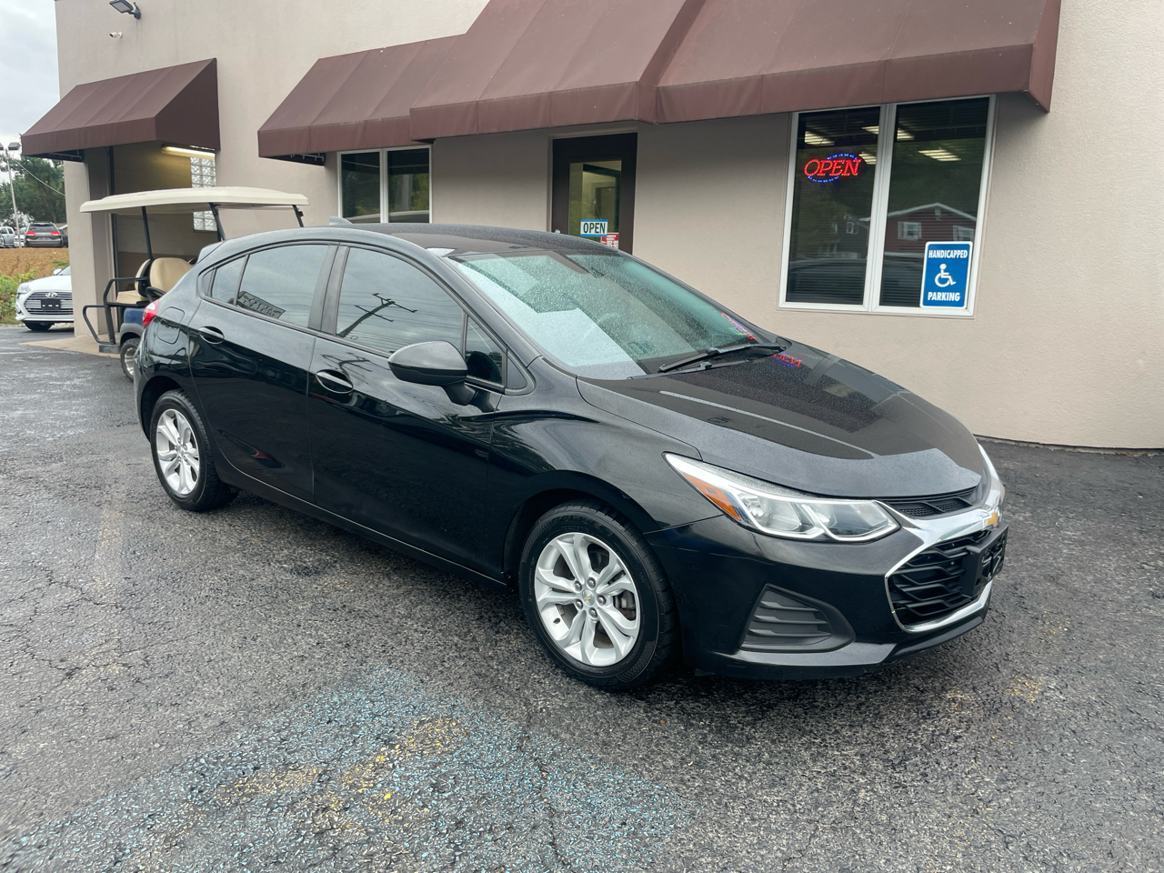 2019 Chevrolet Cruze LS photo 3