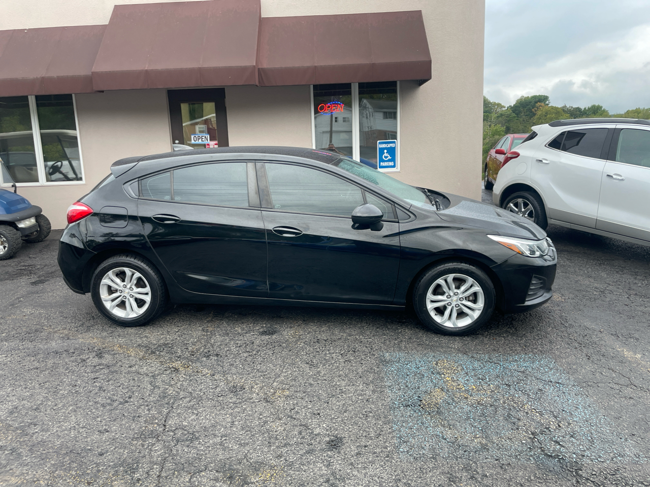 2019 Chevrolet Cruze LS photo 4