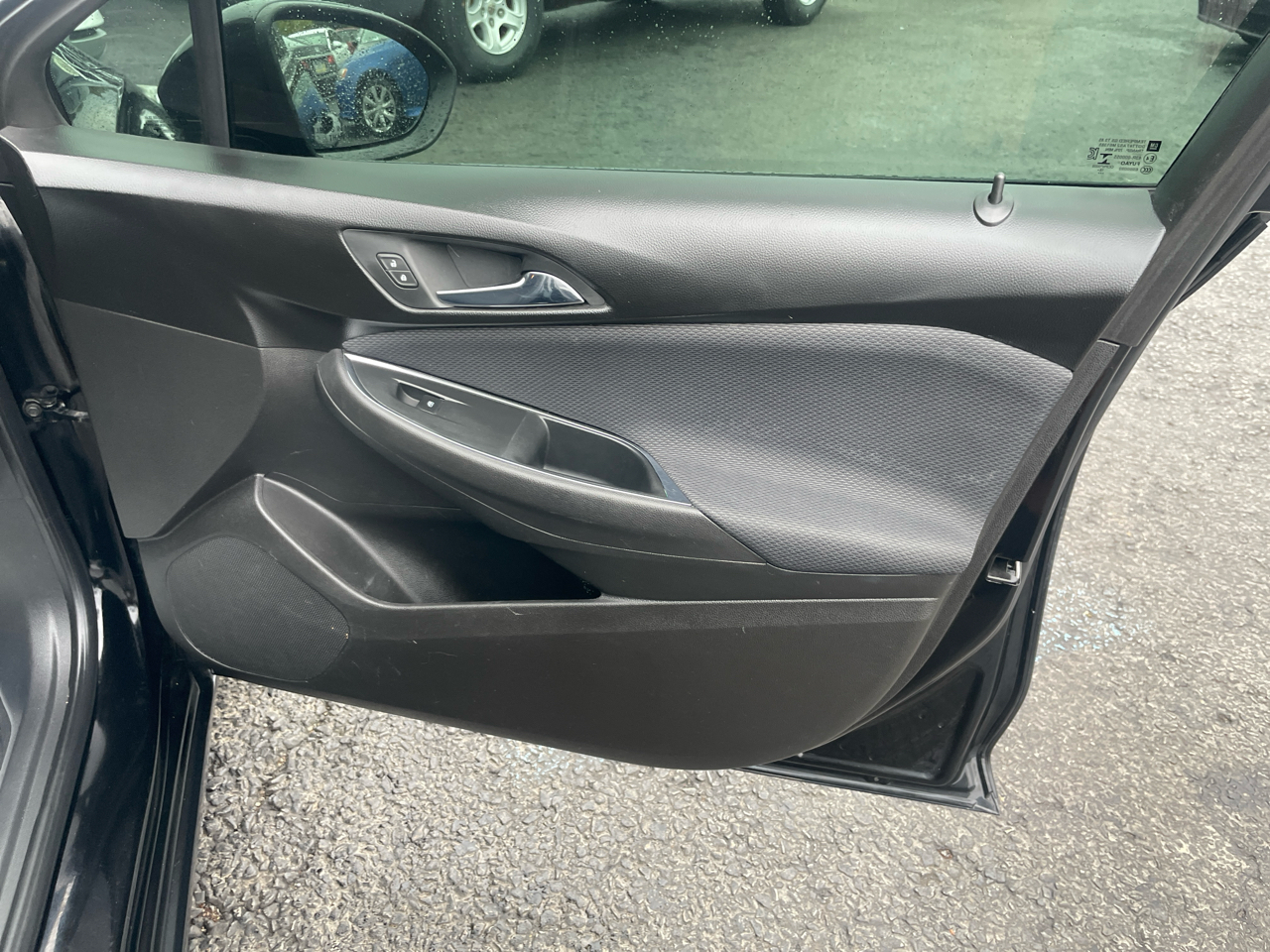 2019 Chevrolet Cruze LS photo 26