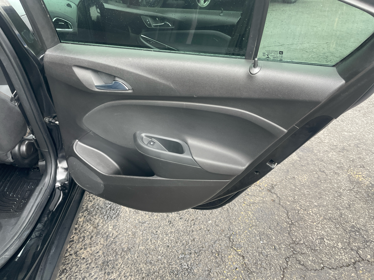 2019 Chevrolet Cruze LS photo 28