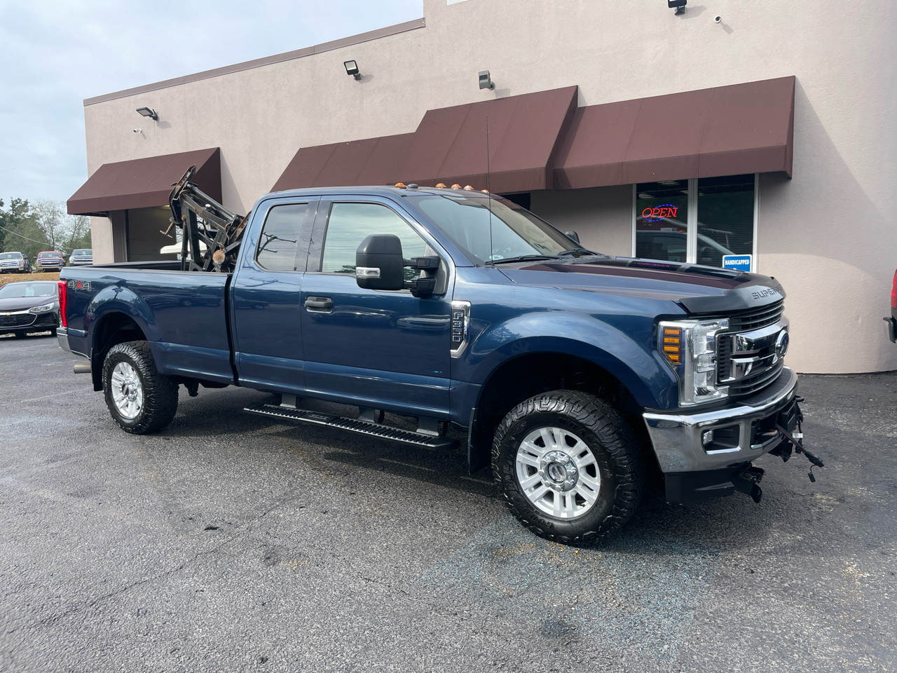 2019 Ford F-350 XLT photo 4